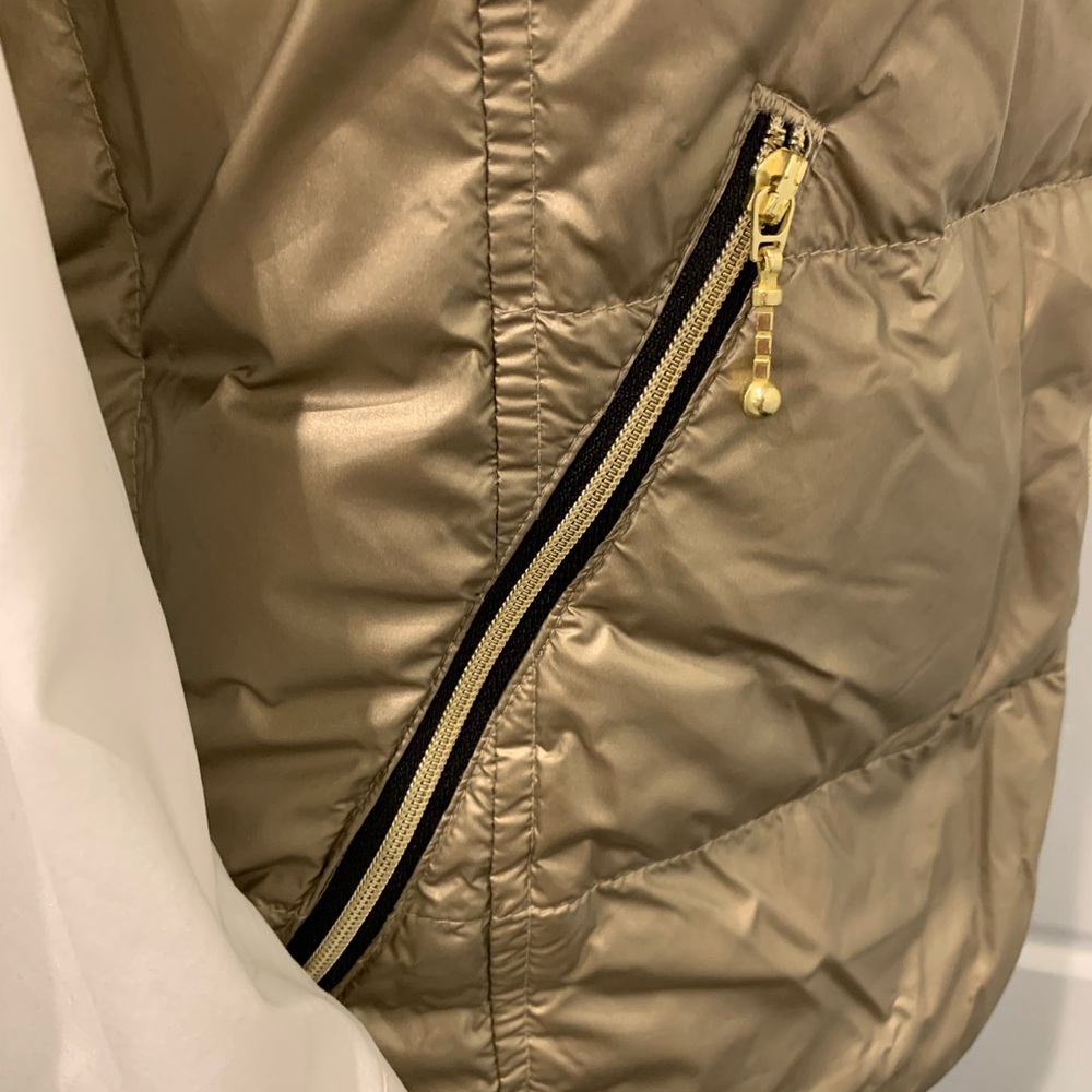Women's Bronze Puffer Vest - Picture 5 of 9